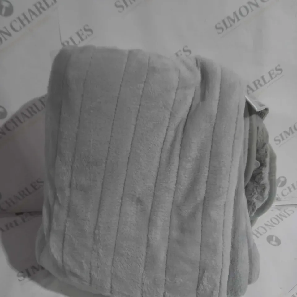 BOXED COZEE HOME HEATED BLANKET IN LIGHT GREY