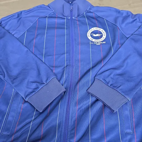 BRIGHTON FC FA CUP FINALIST 1983 JACKET - SIZE M
