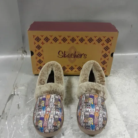 BOXED PAIR OF SKETCHERS FUR SLIPPERS UK 6