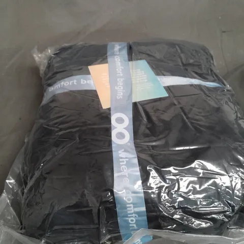 OODIE HOODED OVERSIZED BLANKET