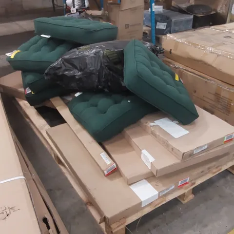 PALLET CONTAINING ASSORTED WARDROBE PARTS AND CUSHIONS