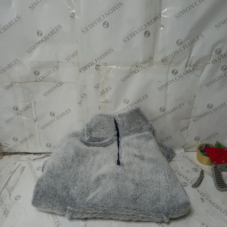 BOXED 1/2 ZIP COZEE HOME FLUFFY LOUNGER