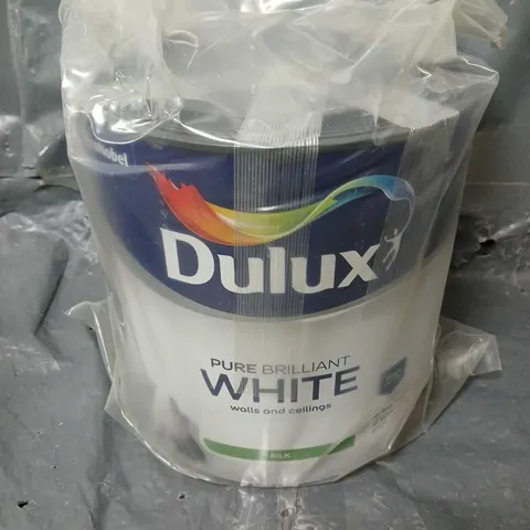 DULUX PURE BRILLIANT WHITE WALLS AND CEILINGS (2.5L) - COLLECTION ONLY