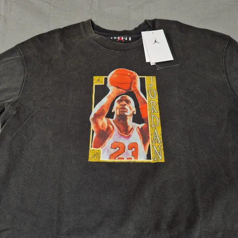 AIR JORDAN GRAPHIC TEE SIZE XS - WOMENS 