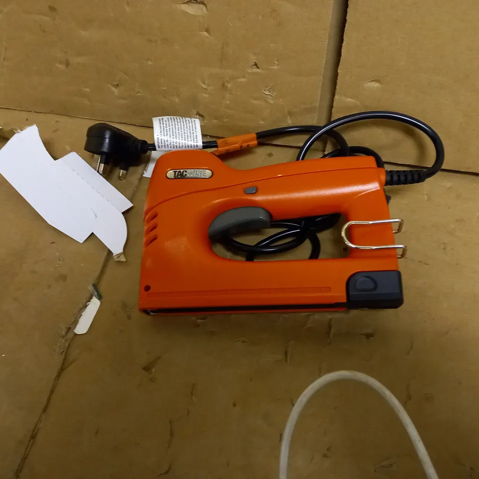 TACWISE 1038 STAPLE GUN