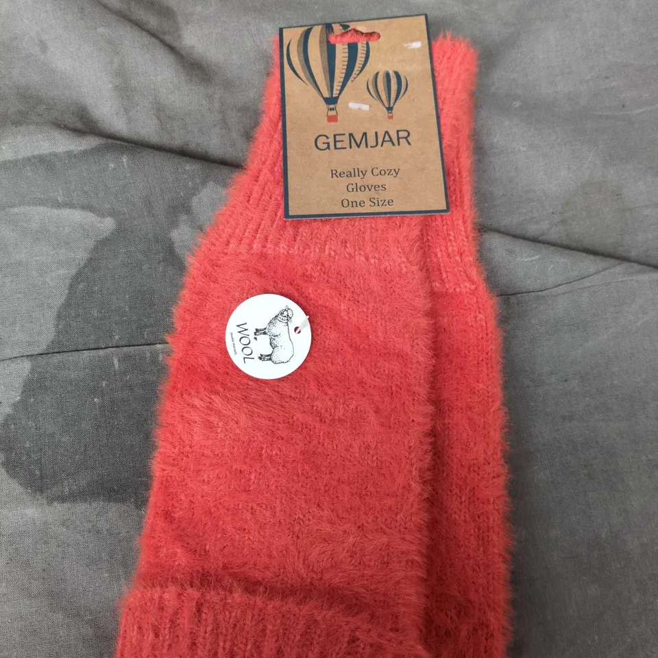 GEMJAR REALLY COZY WOOL FINGERLESS GLOVES ONE SIZE