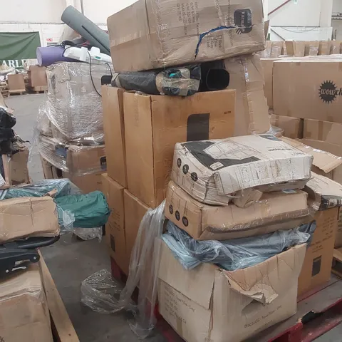 PALLET OF ASSORTED CONSUMER PRODUCTS/FURNITURE PARTS INCLUDING: PLAY PEN, VELVET CLOTHES HANGERS, YOGA MAT ECT
