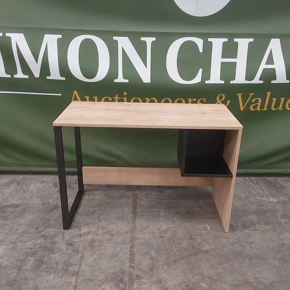 DESIGNER MINIMALIST WRITING DESK