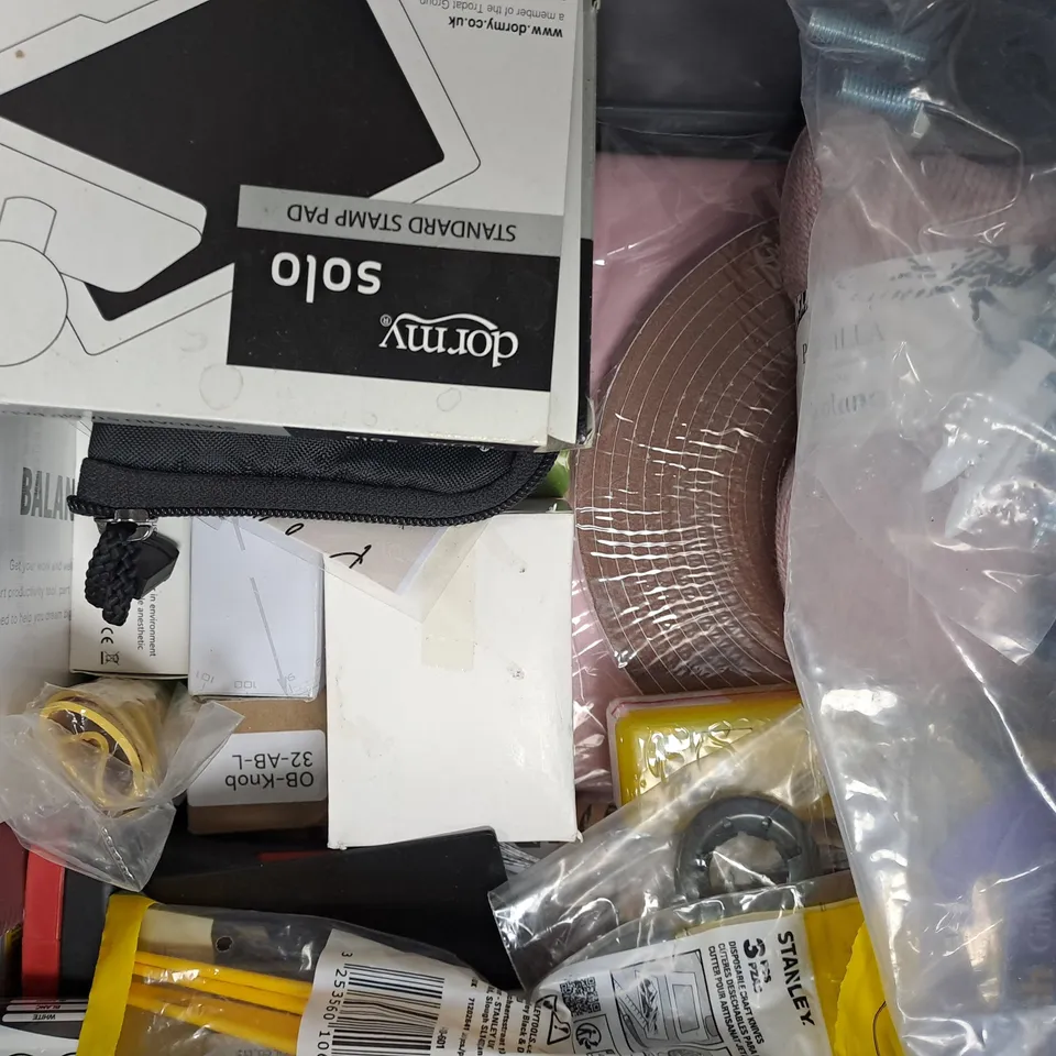 APPROXIMATELY 20 ASSORTED HOUSEHOLD ITEMS TO INCLUDE KNITTING YARN, TRIMMER LINE, ETC