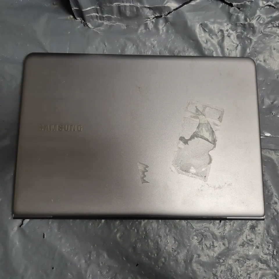 SAMSUNG 530U NP530U3C NOTEBOOK