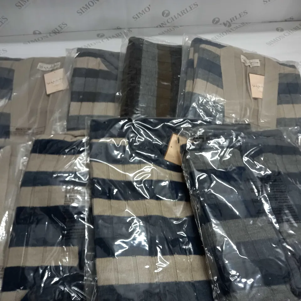 LOT OF 8 ASSORTED BAGGED CLOTHING ITEMS - VARIOUS SIZES