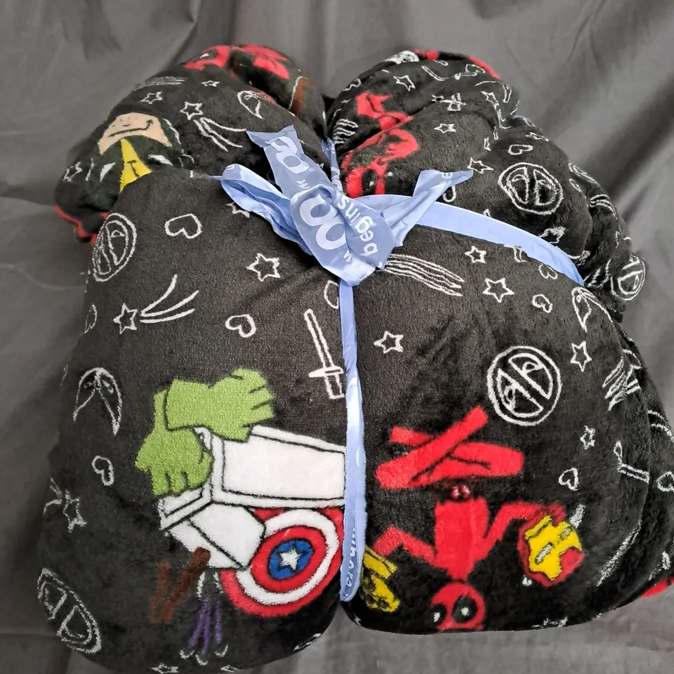 OODIE OVERSIZED HOODED BLANKET - MARVEL