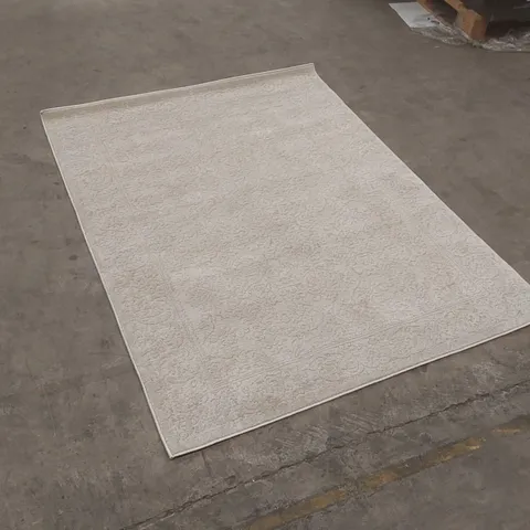 QUALITY DESIGNER AREA RUG - APPROXIMATELY 160 x 120cm