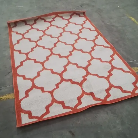 QUALITY DESIGNER AREA RUG - APPROXIMATELY 159x227cm