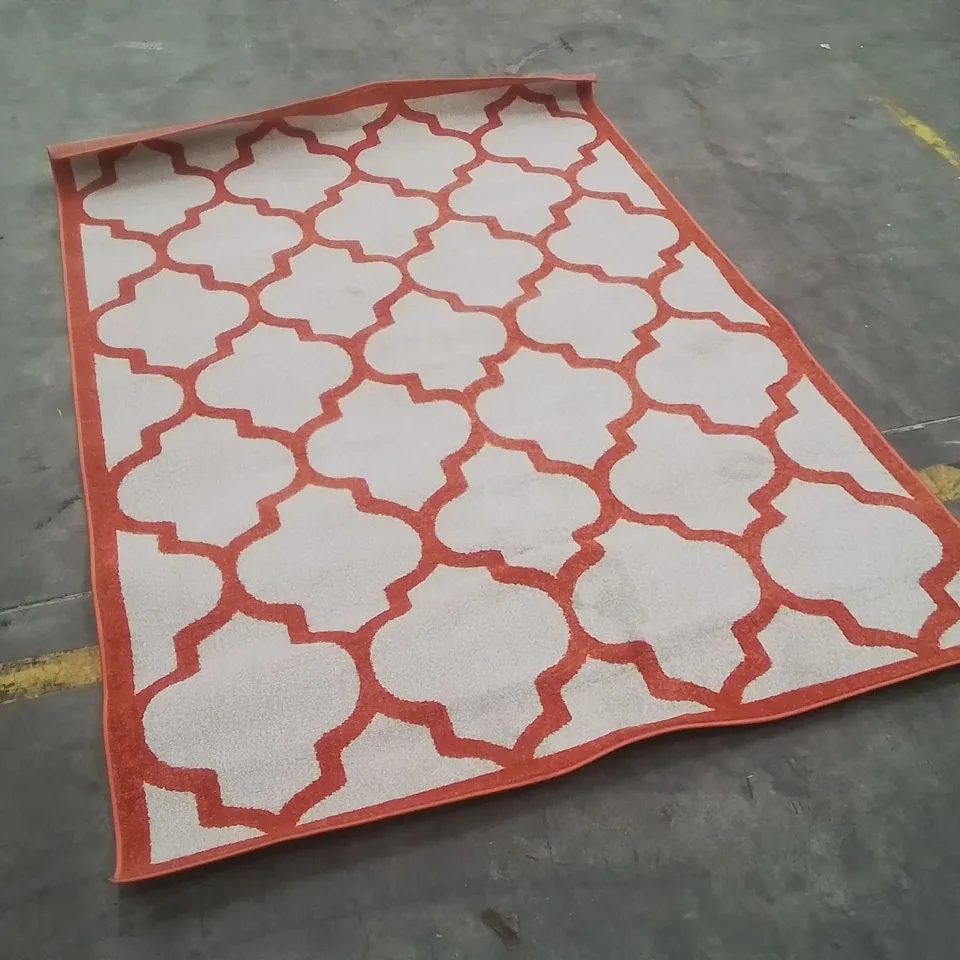 QUALITY DESIGNER AREA RUG - APPROXIMATELY 159x227cm