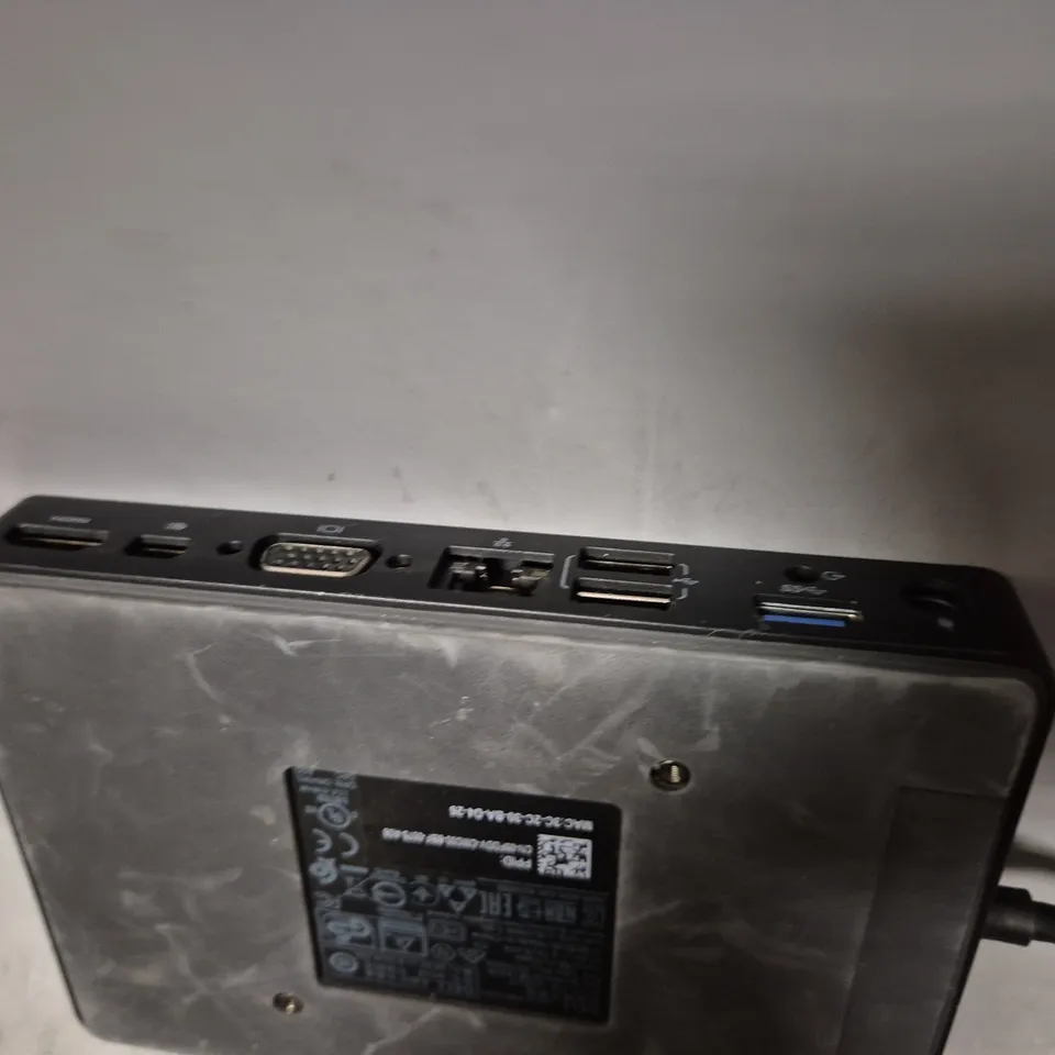 DELL WD15 USB-C USB TYPE-C DOCKING STATION
