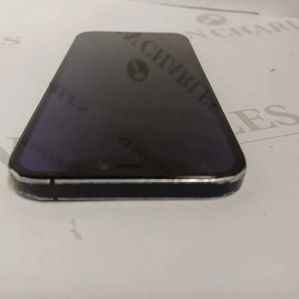 APPLE IPHONE - BLACK MODEL UNKNOWN 