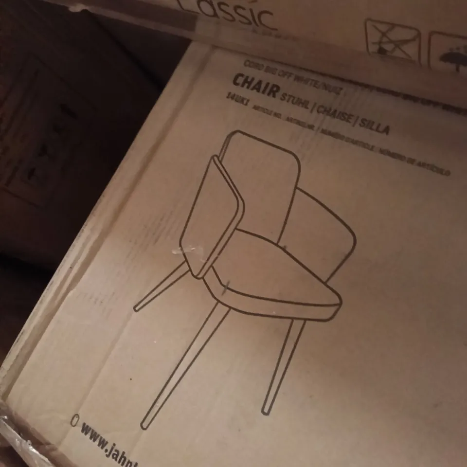 BOXED DINING CHAIR
