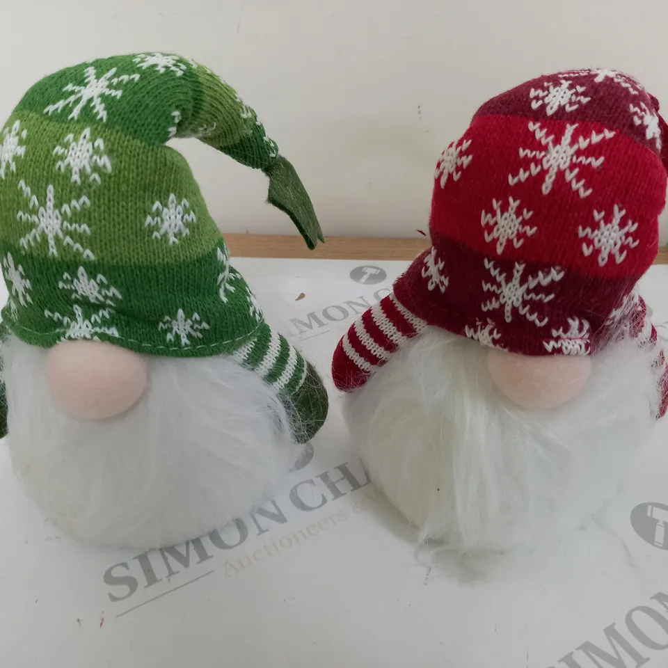 PAIR OF LIT UP SANTAS