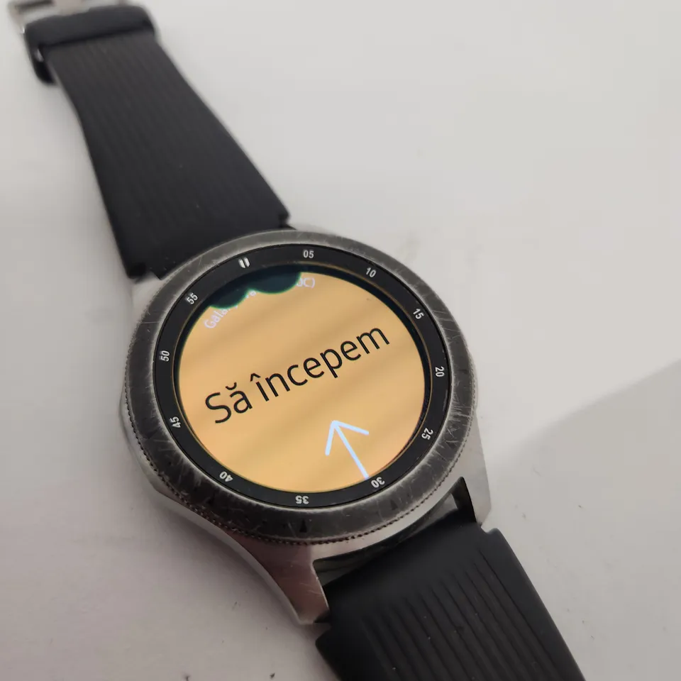 UNBOXED SAMSUNG GALAXY WATCH MODEL SM-R800 WITH STRAP