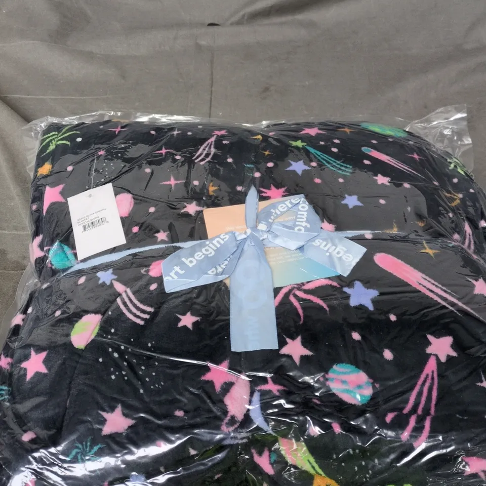 THE OODIE KIDS' SPACE-THEMED BLANKET WITH STARS AND ROCKETS – PACKAGED