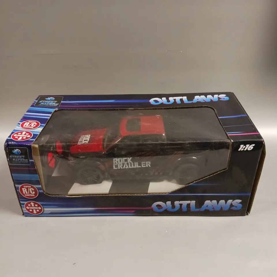 BOXED STREET RACERS OUTLAWS RC CAR 