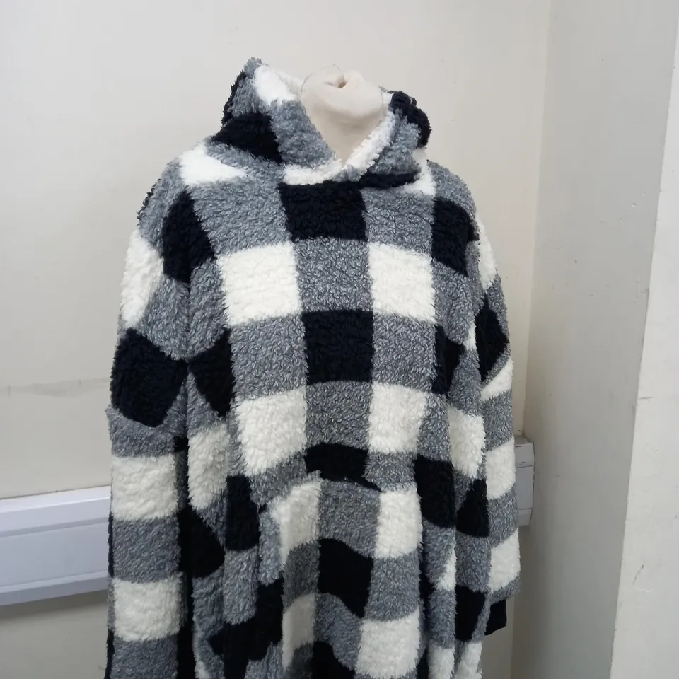WOMENS OVERSIZED FLEECED HOODIE SIZE 15-16 YEARS