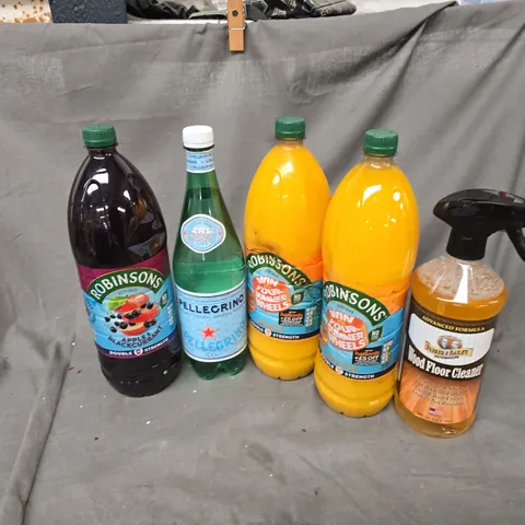 APPROXIMATELY 5 ASSORTED HOUSEHOLD LIQUID PRODUCTS TO INCLUDE WOOD FLOOR CLEANER, ROBINSONS APPLE & BLACKCURRANT, S.PELLEGRINO SPARKLING WATER, ETC