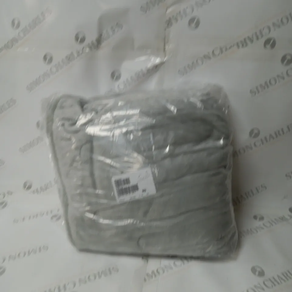 BOXED COZEE HOME VELVETSOFT HEATED THROW IN LIGHT GREY