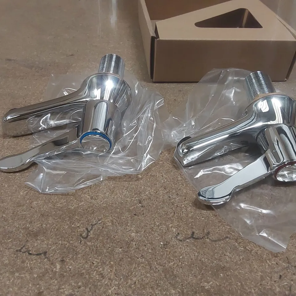 BRAND NEW BOXED LECICO SOUTHBURY BATH TAP PAIR