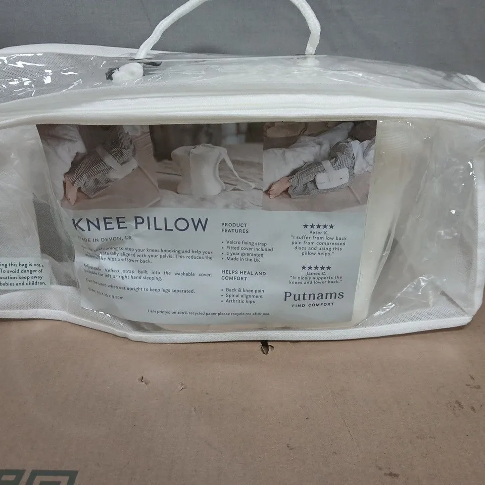 PUTNAMS KNEE PILLOW