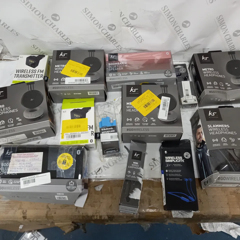 APPROXIMATELY 12 ELECTRICAL GOODS TO INCLUDE HEADPHONES, HEADSETS, AND EARBUDS ETC.