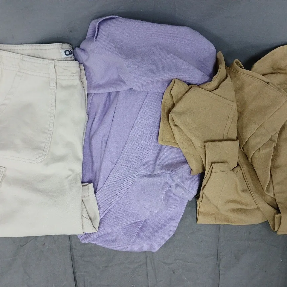 BOX OF APPROXIMATELY 15 ASSORTED CLOTHING ITEMS IN VARIOUS SIZES, STYLES, AND COLOURS - COLLECTION ONLY