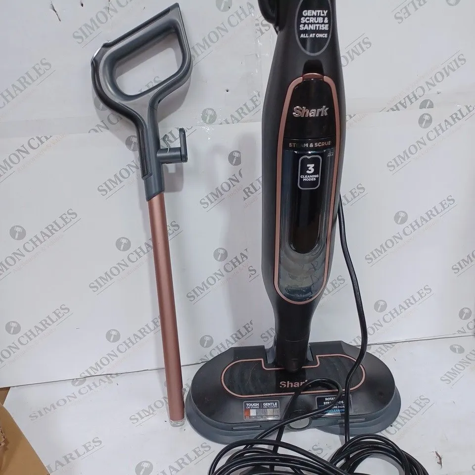 BOXED SHARK STEAM SCRUBBER WITH STEAM BLAST S7201