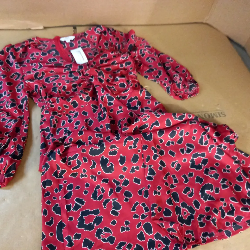 DOROTHY PERKINS PETITE RED ANIMAL LONG SLEEVE TWIST FRONT MIDI DRESS - 12