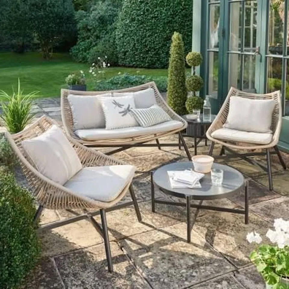 BOXED SINGAPORE 4 SEATER RATTAN CONVERSATION SET - NATURAL 
