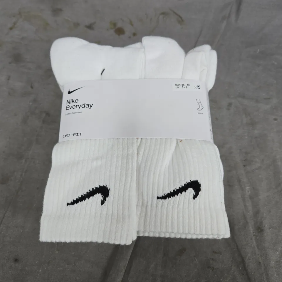 NIKE EVERYDAY CUSHIONED CREW SOCKS SX7666-100, WHITE, PACK OF 6, MEN'S UK 5-8