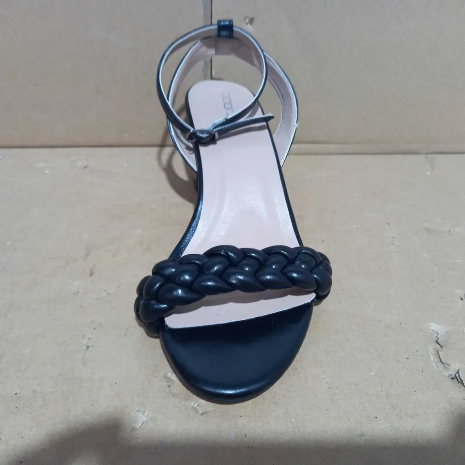 BOXED PAIR OF BOOHOO HEELS IN BLACK EU SIZE 38