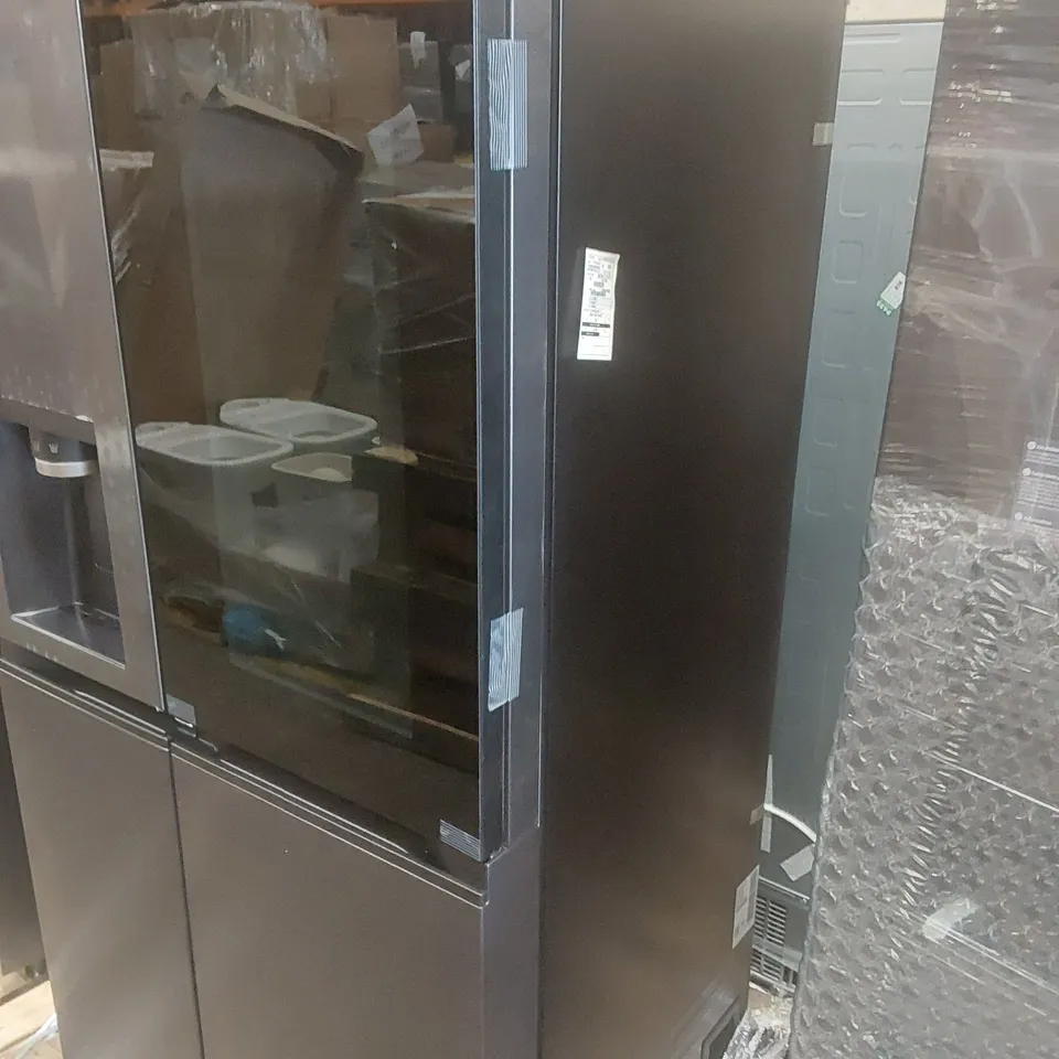 LG INSTAVIEW GSXE90EVDD AMERICAN-STYLE SMART FRIDGE FREEZER - ESSENCE BLACK STEEL
