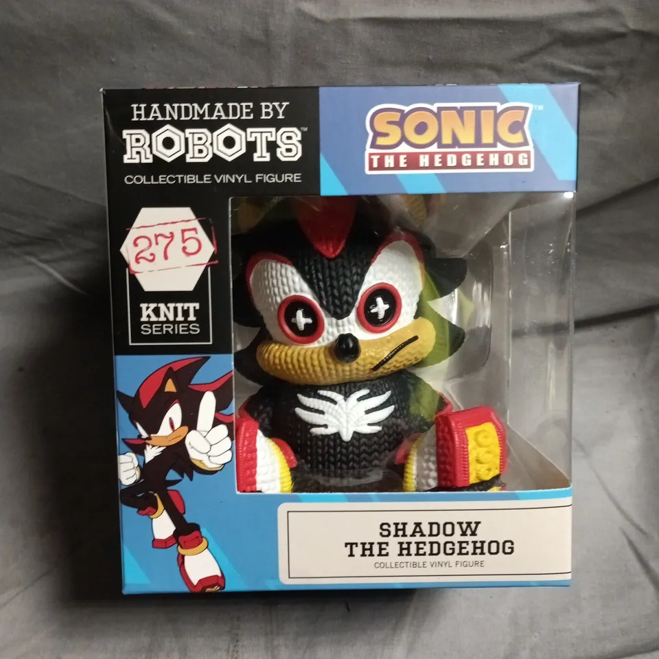 SHADOW THE HEDGEHOG KNIT SERIES FIGURE – HANDMADE BY ROBOTS (BOXED)