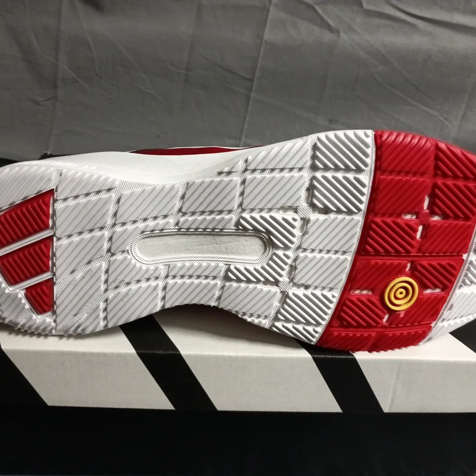 BOXED PAIR OF ADIDAS CRAZYQUICK LS PADEL TRAINERS – UK SIZE 8.5