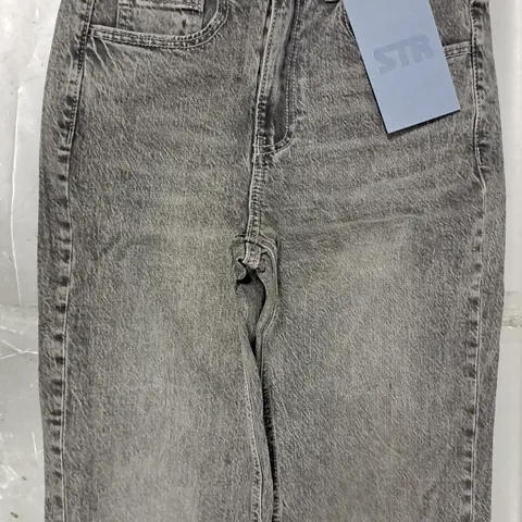 STR COMFORT STRAIGHT JEANS IN GREY SIZE UK 10