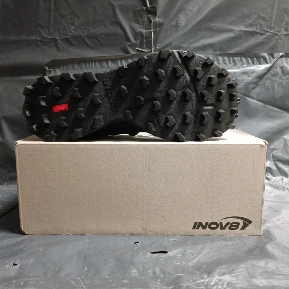 BOXED PAIR OF INOV8 MUDTALON WIFE-FIT TRAIL RUNNING SHOES IN BLACK SIZE UK 9.5