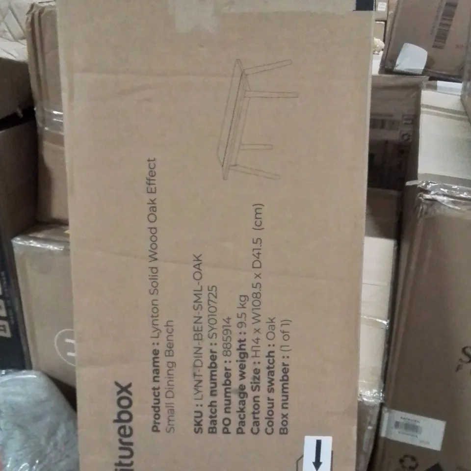 BOXED LYNTON SOLID WOOD OAK EFFECT TABLE