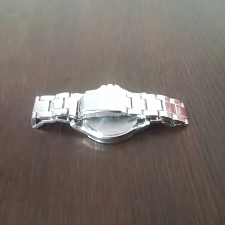BOXED LIVERPOOL FC SILVER LIVERPOOL QUARTZ WATCH