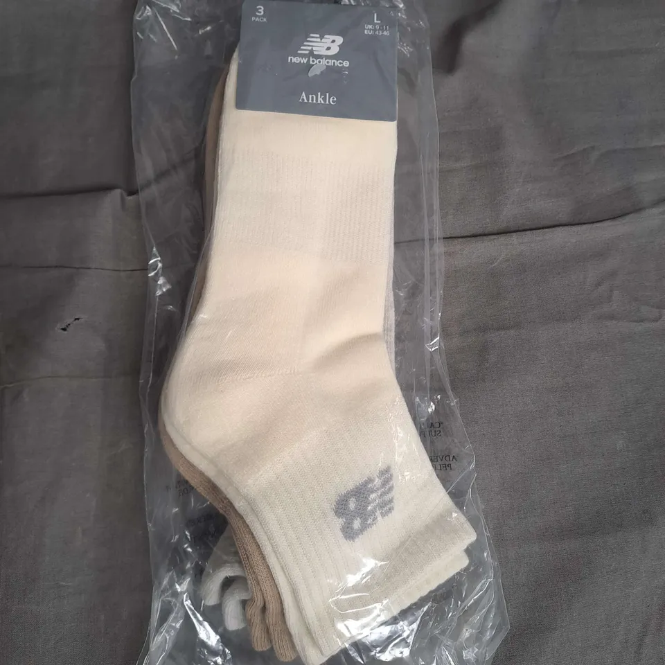 NEW BALANCE 3PACK ANKLE SOCKS IN TAN MULTI SIZE L