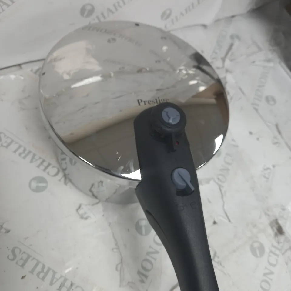 SMART PLUS INDUCTION PRESSURE COOKER IN STAINLESS STEEL 