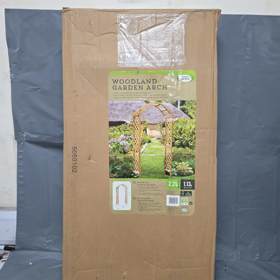 SMART GARDEN WOODLAND ARCH - TAN 2.21M - COLLECTION ONLY