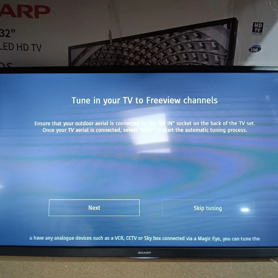  BOXED SHARP SMART TV HD/FULL HD 32" HD READY 32BC3K