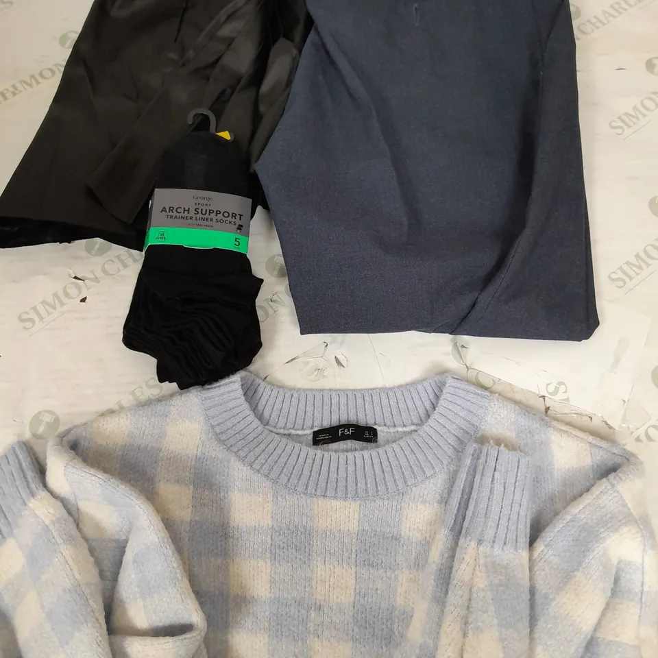 BOX OF APPROXIMATELY 25 ASSORTED CLOTHING ITEMS TO INCUDE - TROUSERS , SKIRT , JUMPER , SOCKS ETC